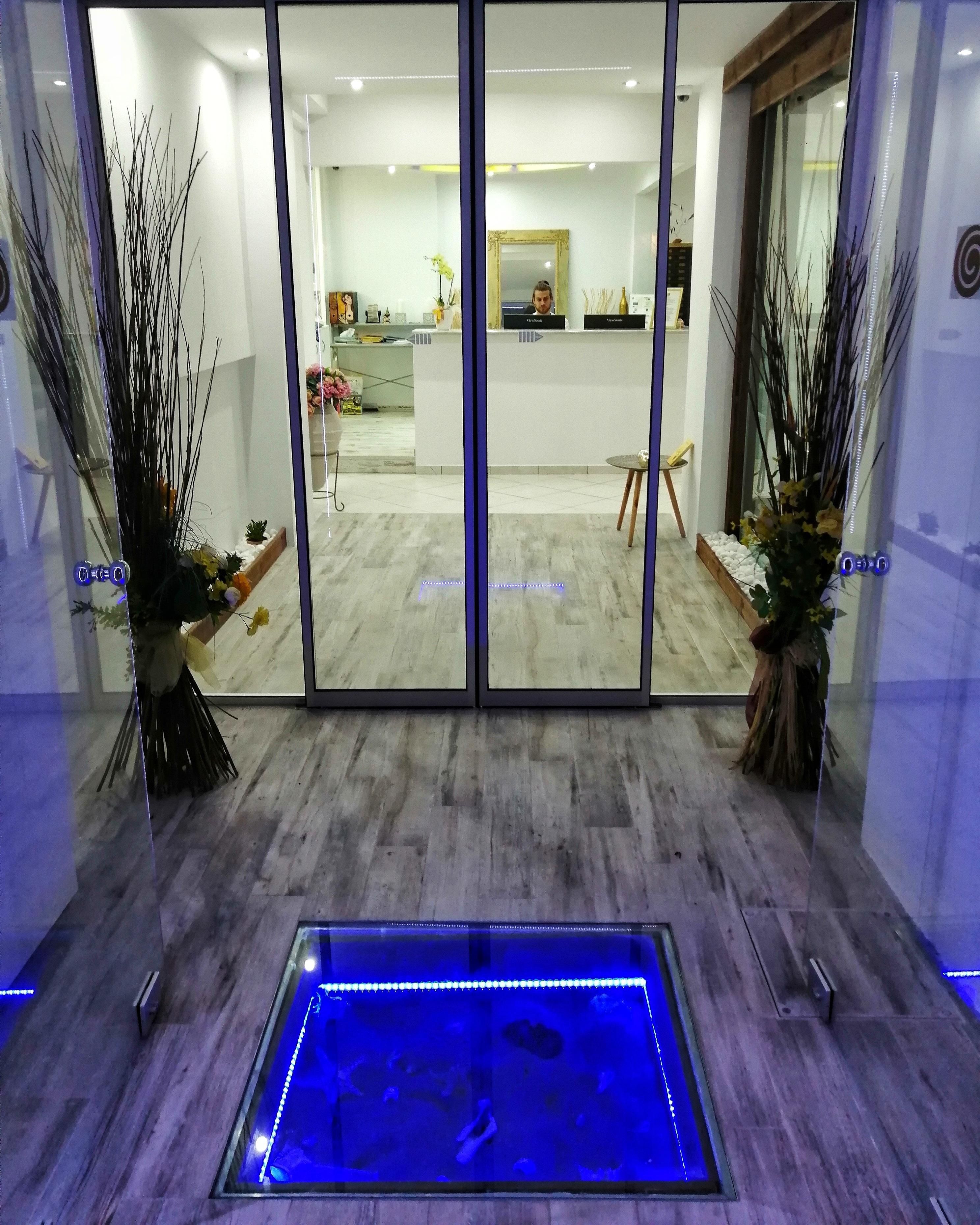 Thalia Deco & Отель