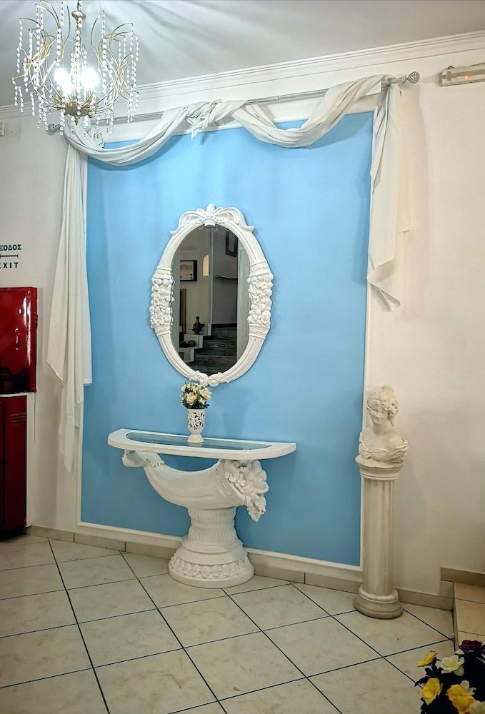 Отель Thalia Deco & 3*